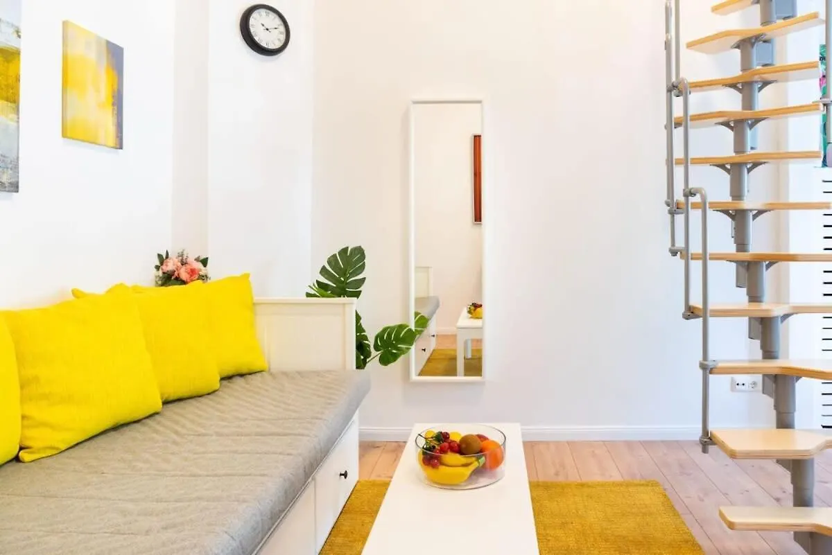 Spacious Loft Style Studio In Berlin Wilmersdorf 0*,